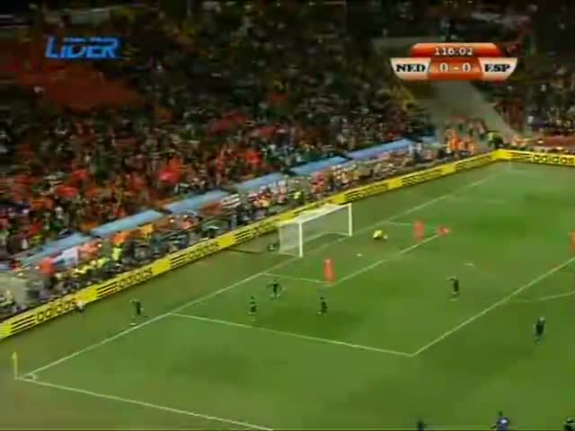گل قهرمانی اسپانیا در جام جهانی ۲۰۱۰
