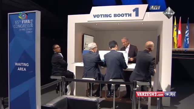 لحظه رأی دادن کفاشیان در انتخابات فیفا
