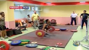 رکوردگیری از تیم ملی وزنه برداری در حضور وزیر ورزش