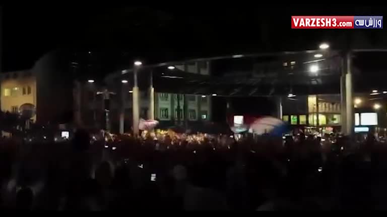 جشن فرانسوی ها در اطراف استادیوم پس از حذف آلمان