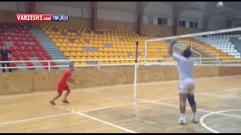 تمرین والیبال فرشاد احمدزاده