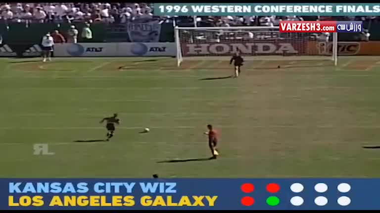 شیوه عجیب پنالتی زدن بازیکنان در دهه 90 لیگ MLS