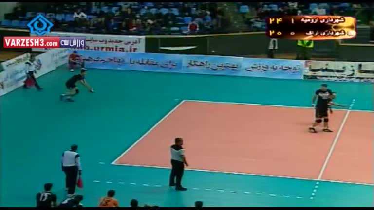 خلاصه والیبال شهرداری ارومیه 3-0 شهرداری اراک