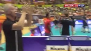 آموزش والیبال سرمربی بلژیک به توپ جمع کن آزادی