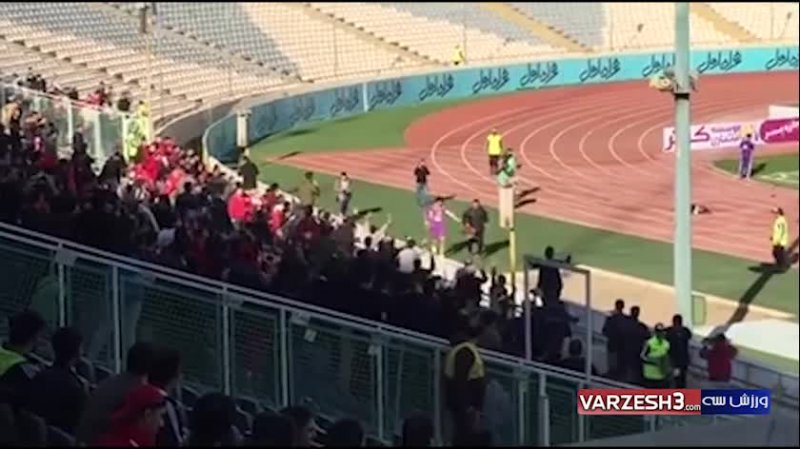 ارسالی هواداران : دلجویی بیرانوند از هواداران پرسپولیس قبل از بازی ذوب آهن