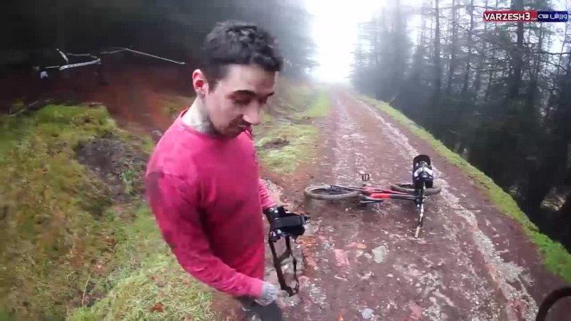 دوچرخه سواری حرفه ای در جنگل