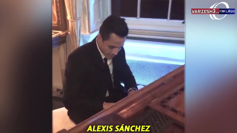 بازیکنان مشهور با توانایی نواختن پیانو!