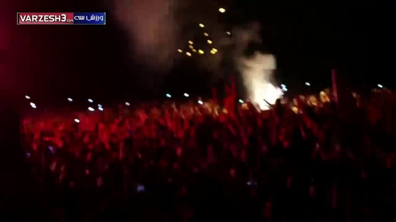 آتش سوزی اتوبوس تیم ستاره سرخ بلگراد در جشن قهرمانی