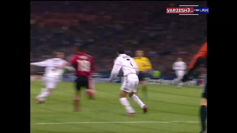 تمام زوایای گل تاریخی زیدان به بایرلورکوزن | ویدیو ورزش سه