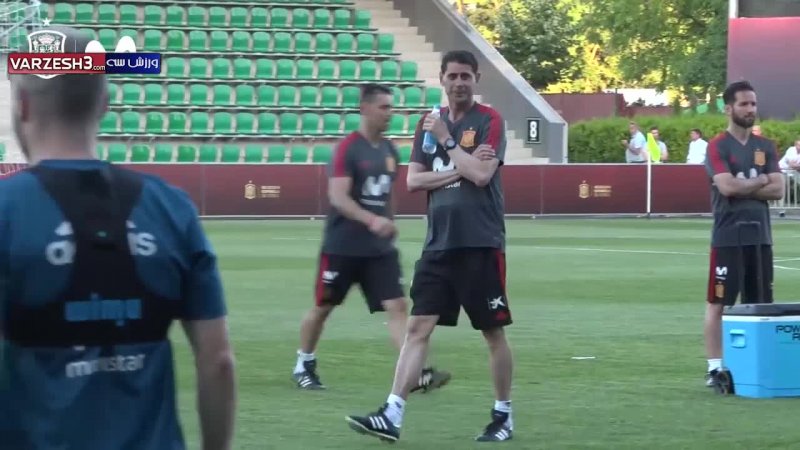 حضور هیرو در تمرین تیم ملی اسپانیا پس از اخراج لوپتگی