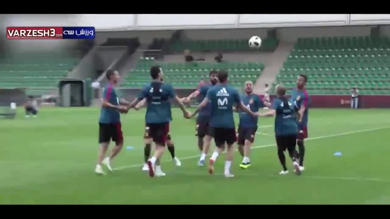 شوخی بازیکنان اسپانیا در تمرینات پیش از بازی با ایران