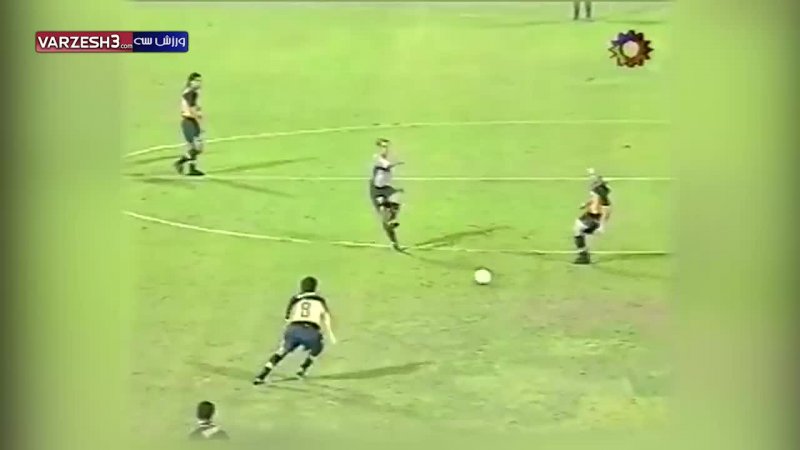 بازی خاطره انگیز بوکاجونیورز - بارسلونا در‌سال‌1999