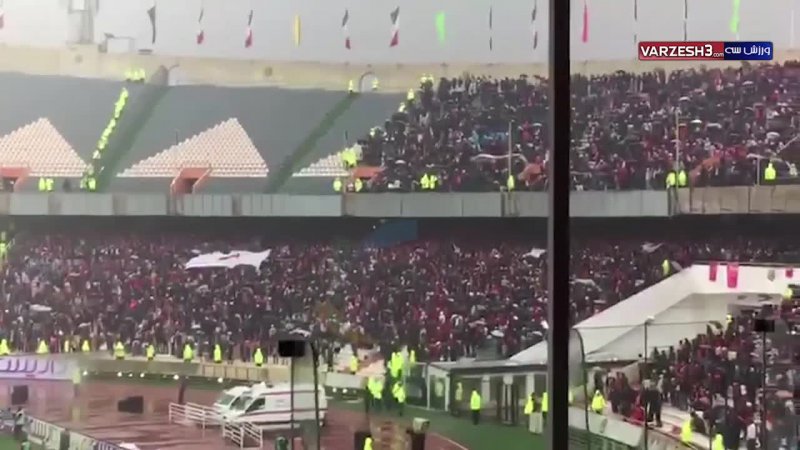 برافراشته شدن پرچم ژاپن در ورزشگاه آزادی