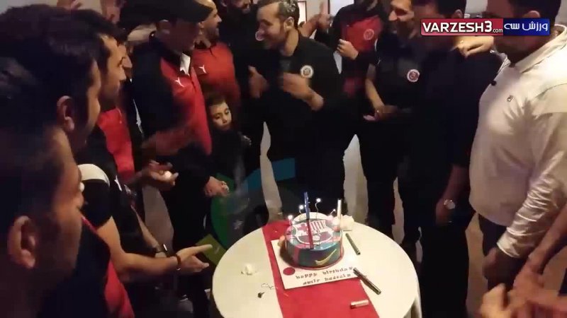 تولد امیرحسین ؛ فرزند یحیی گل‌محمدی در اردوی پدیده در تهران