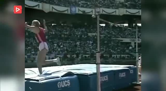 پنج پرش بلند مسابقات دو ومیدانی در المپیک
