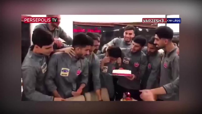 مراسم جشن تولد بازیکنان پرسپولیس در رشت