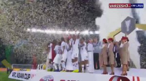 لحظه بالا بردن کاپ جام ملتهای آسیا 2019 توسط حسن الحیدوس