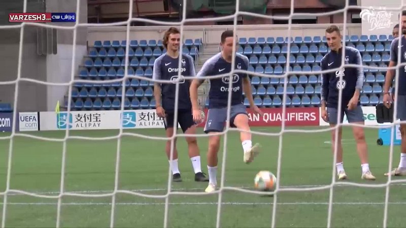 آخرین تمرین بازیکنان فرانسه پیش از بازی برابر بلاروس