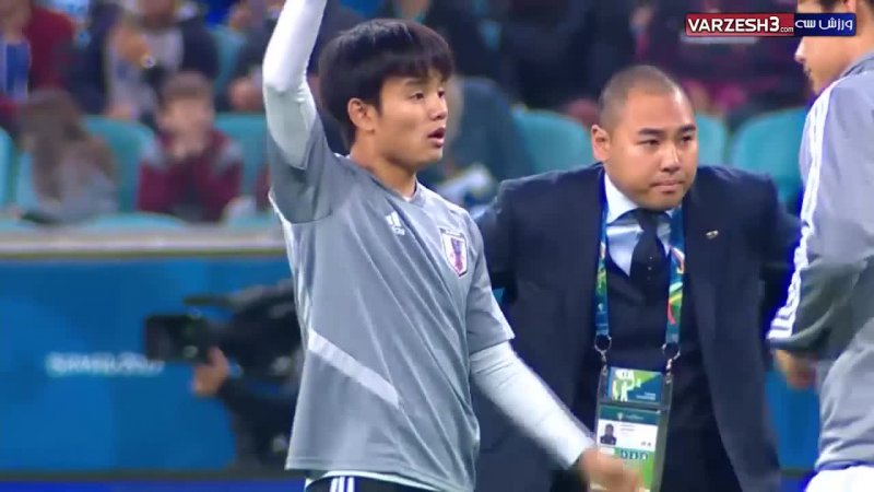 گرم کردن بازیکنان دو تیم اروگوئه - ژاپن
