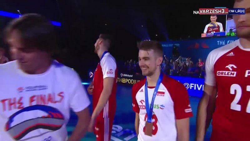 اهدای مدال برنز به تیم والیبال لهستان در لیگ ملت ها