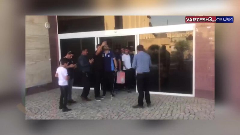 خروج تیم استقلال از هتل محل اقامت خود در مسجد سلیمان