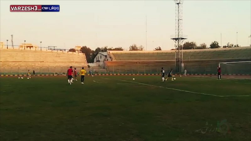 تمرینات تیم فوتبال صنعت نفت پیش از دیدار با استقلال