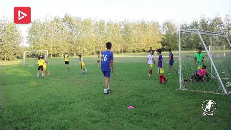 فوتبال تنها دلخوشی کودکان در روستاهای رشت