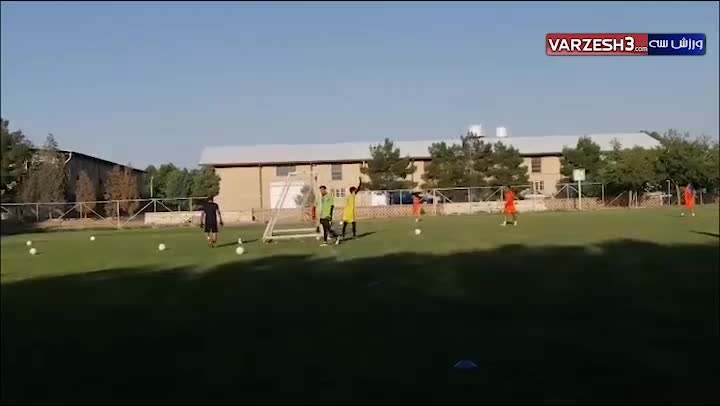 تمرینات تیم فوتبال شاهین بوشهر در منطقه شهریار