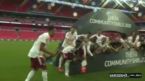لحظه بالابردن سوپر جام انگلیس توسط اوبامیانگ